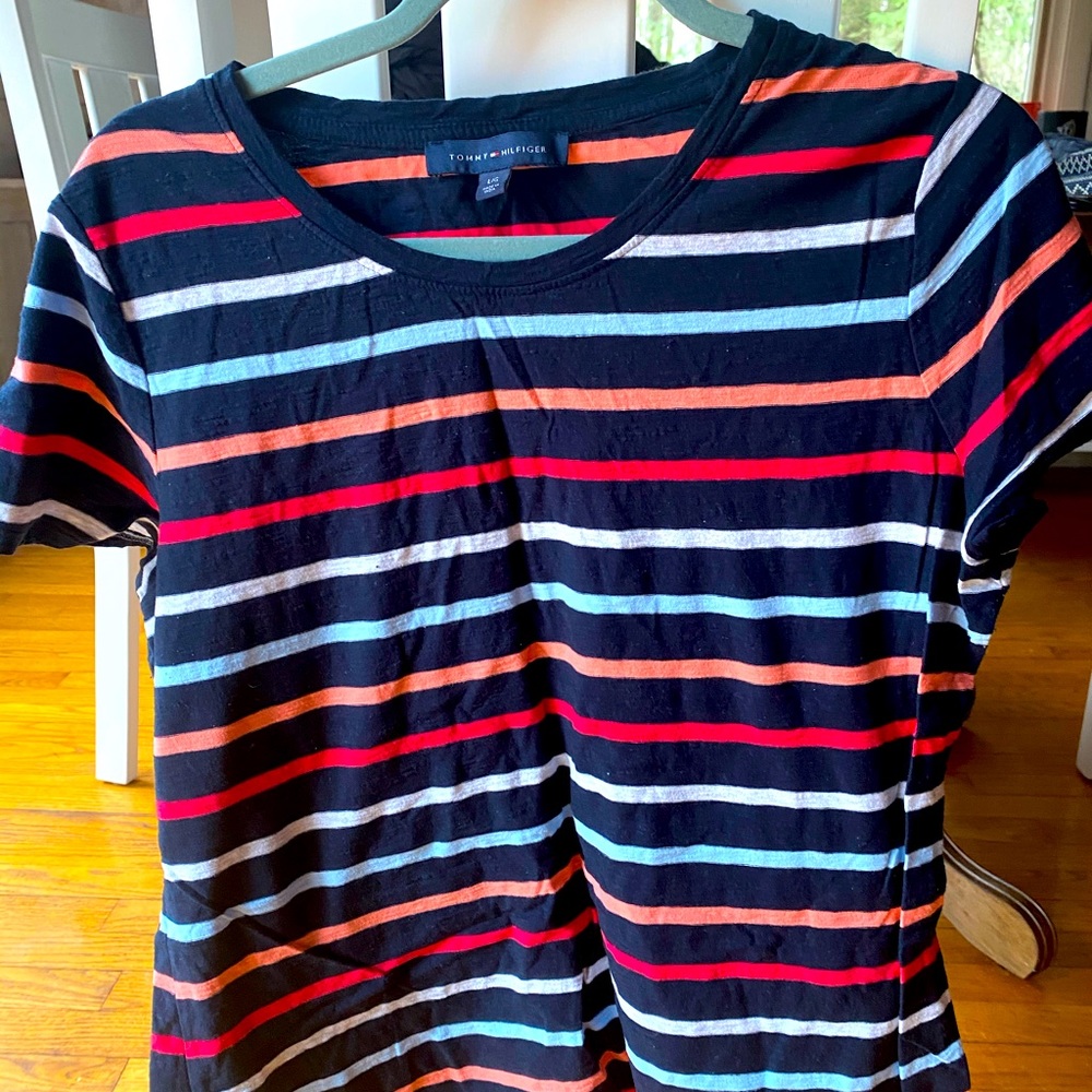 Tommy Hilfiger t-shirt size large